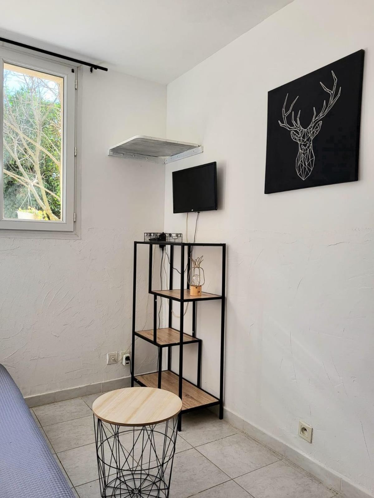 Abrivado Aimargues Lägenhet Exteriör bild