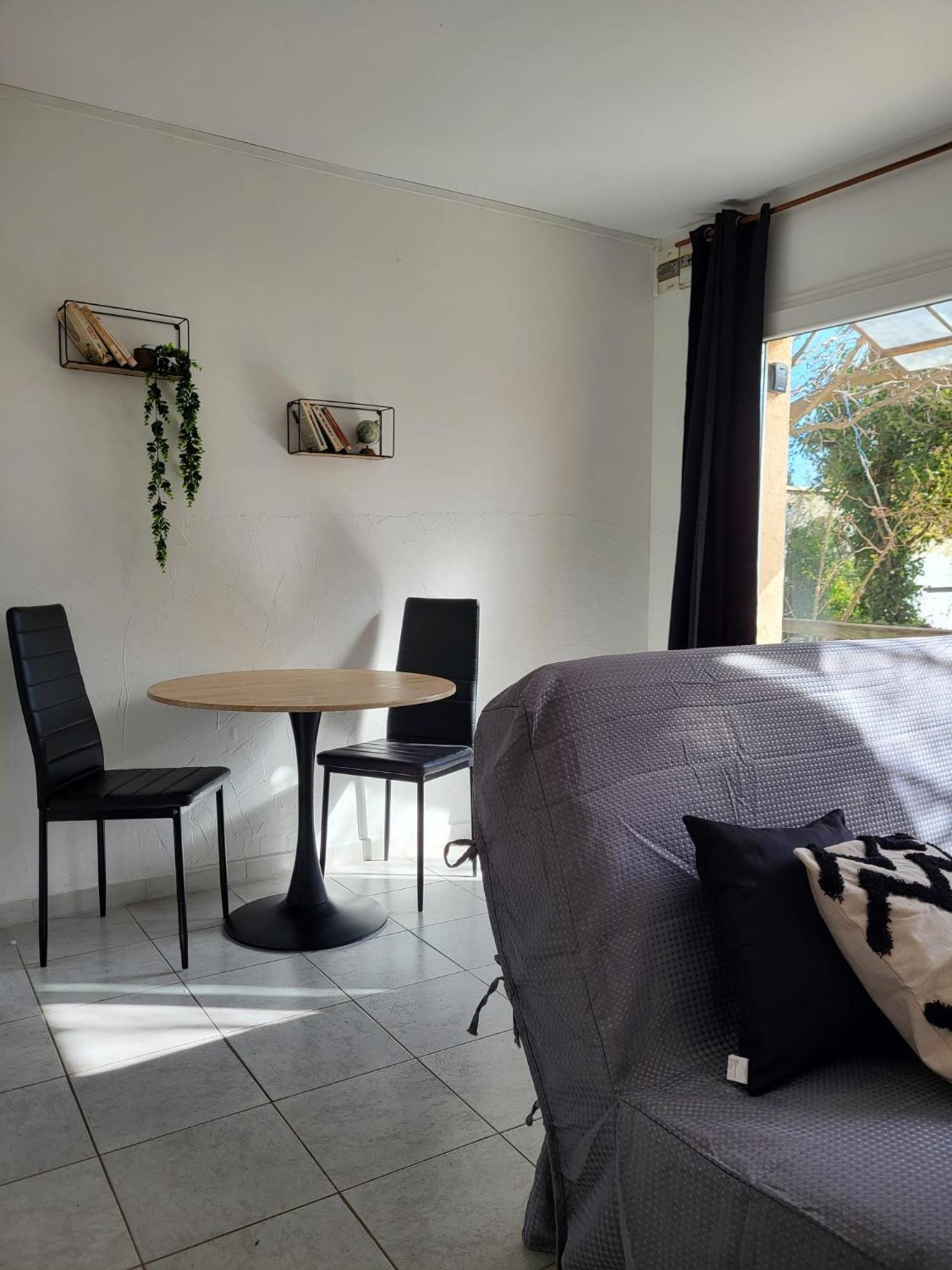 Abrivado Aimargues Lägenhet Exteriör bild