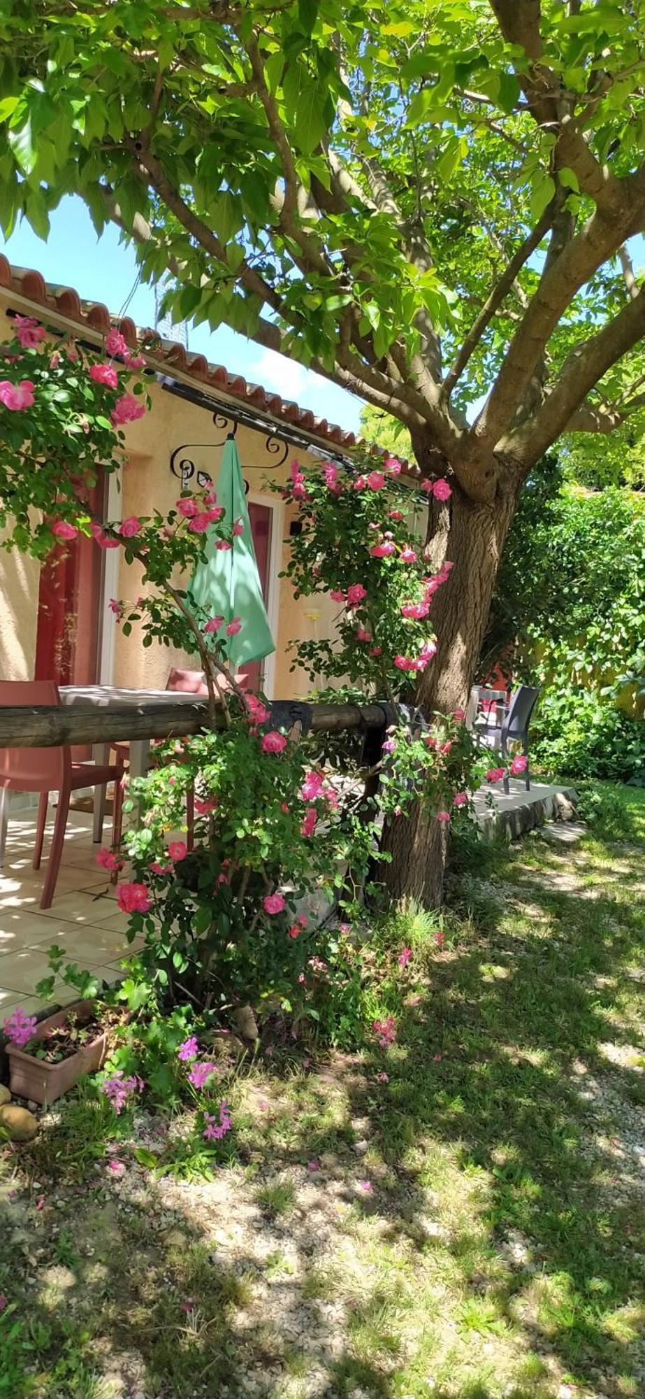 Abrivado Aimargues Lägenhet Exteriör bild